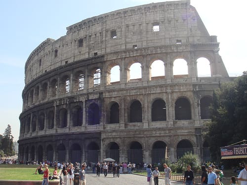 Un paseo por el Coliseo romano
