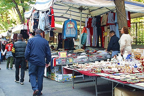 El mercado de Via Sannio, ropa y mucho más